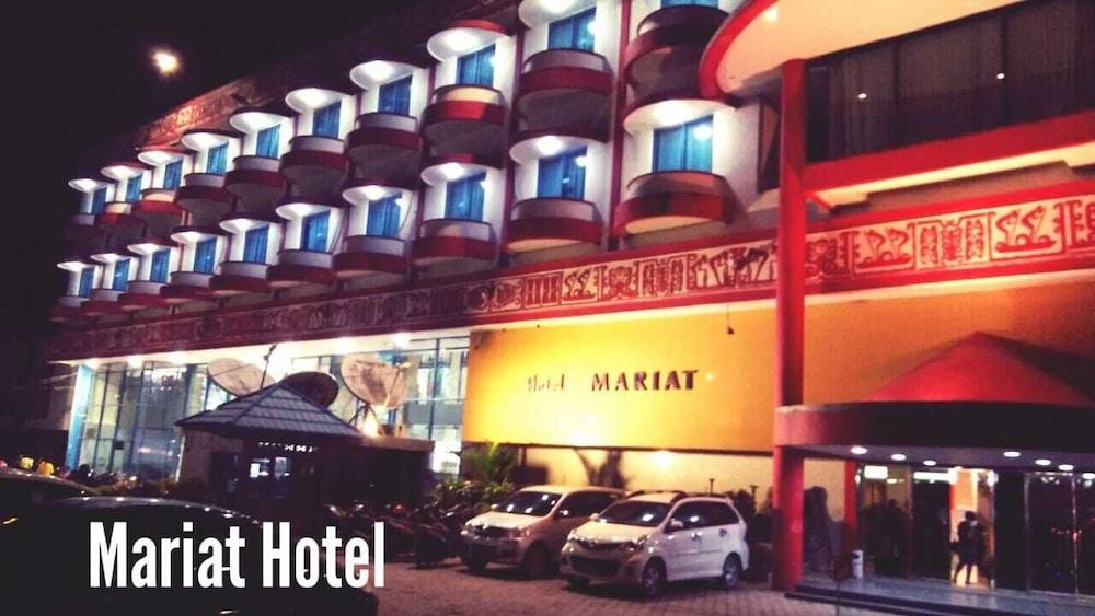 Hotel Mariat Sorong Esterno foto