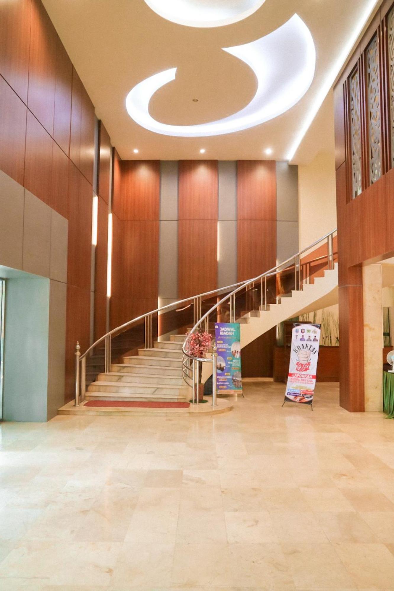 Hotel Mariat Sorong Esterno foto
