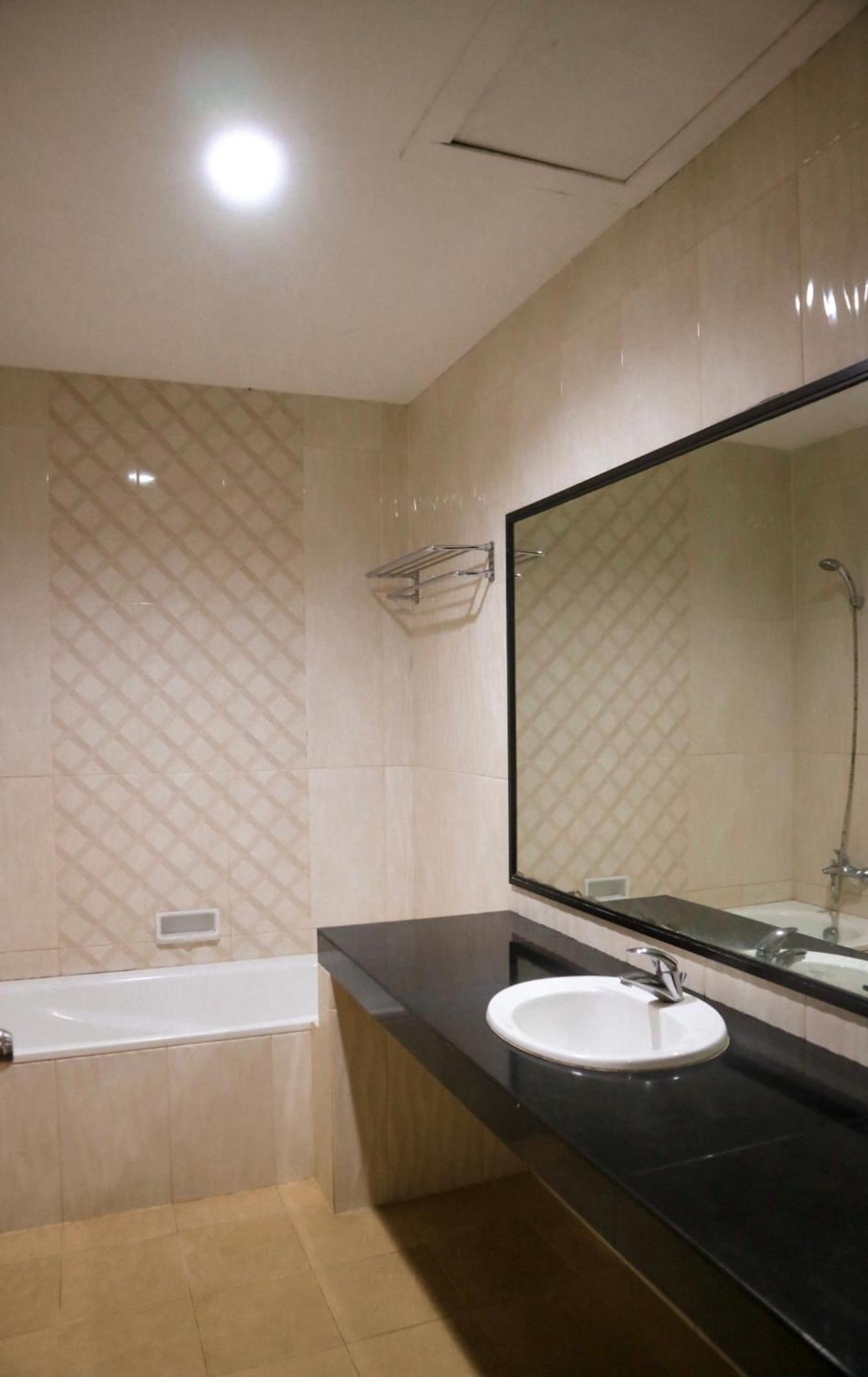 Hotel Mariat Sorong Esterno foto