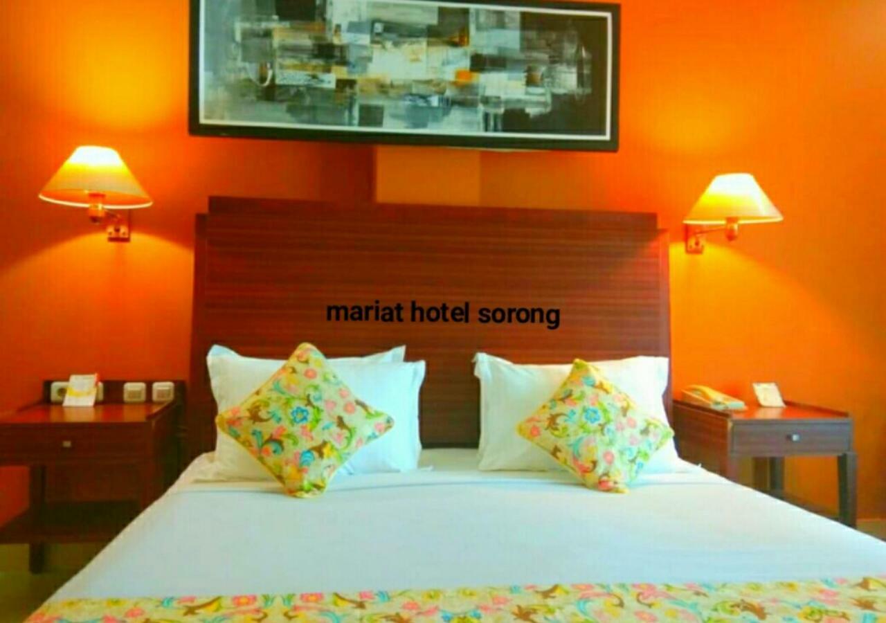 Hotel Mariat Sorong Esterno foto